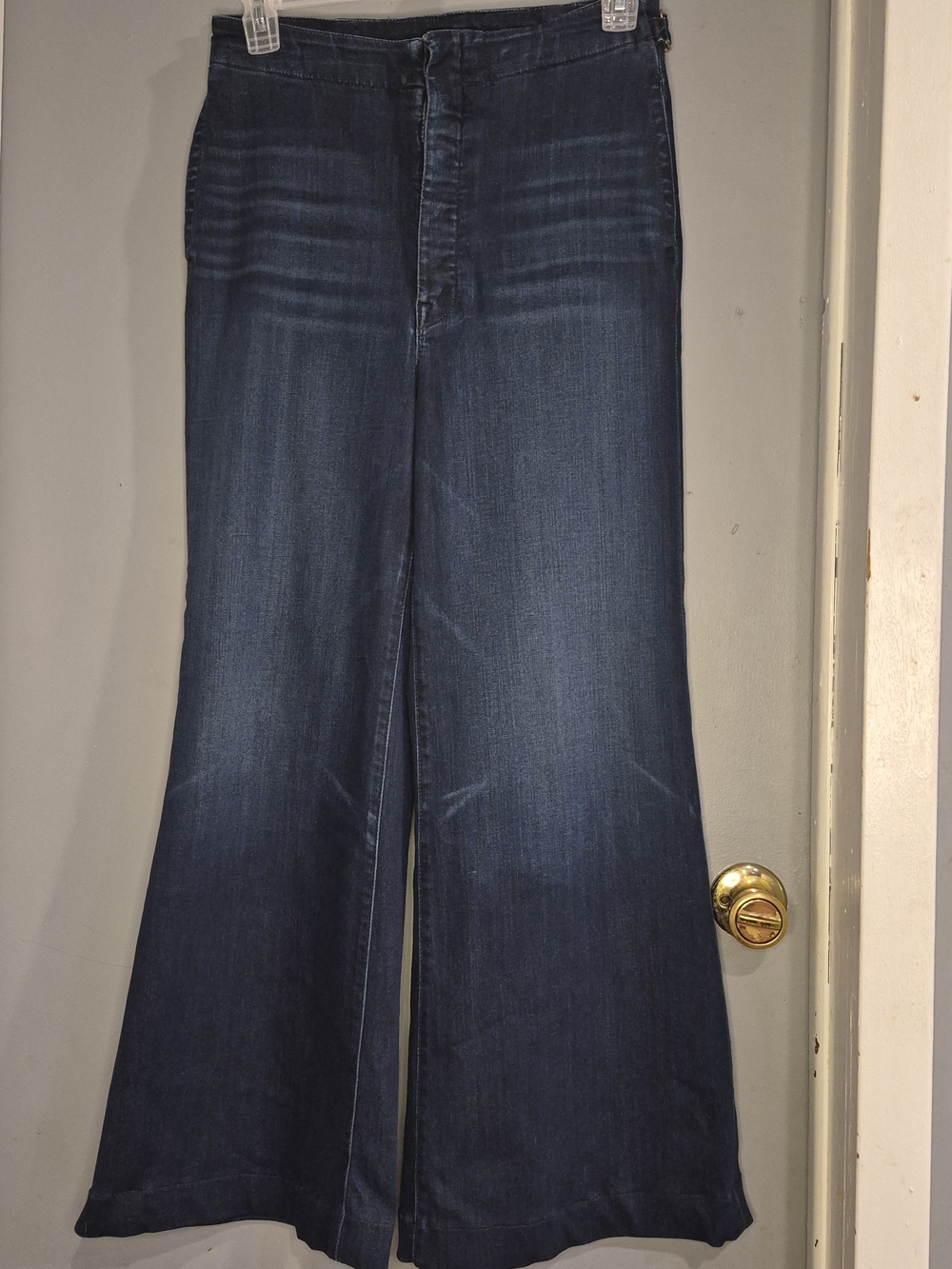 MOTHER The Cinch Roller Sneak French Electro Jeans
